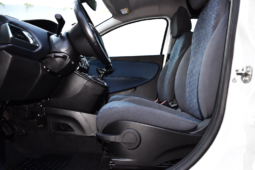 
										Lancia Ypsilon 1.0 Firefly Hybrid 70 cv Gold full									