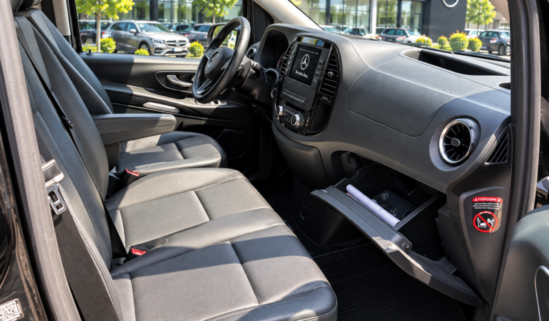 
								Mercedes-Benz Vito 114 CDI Extra-Long 9G-Tronic Tourer Select full									